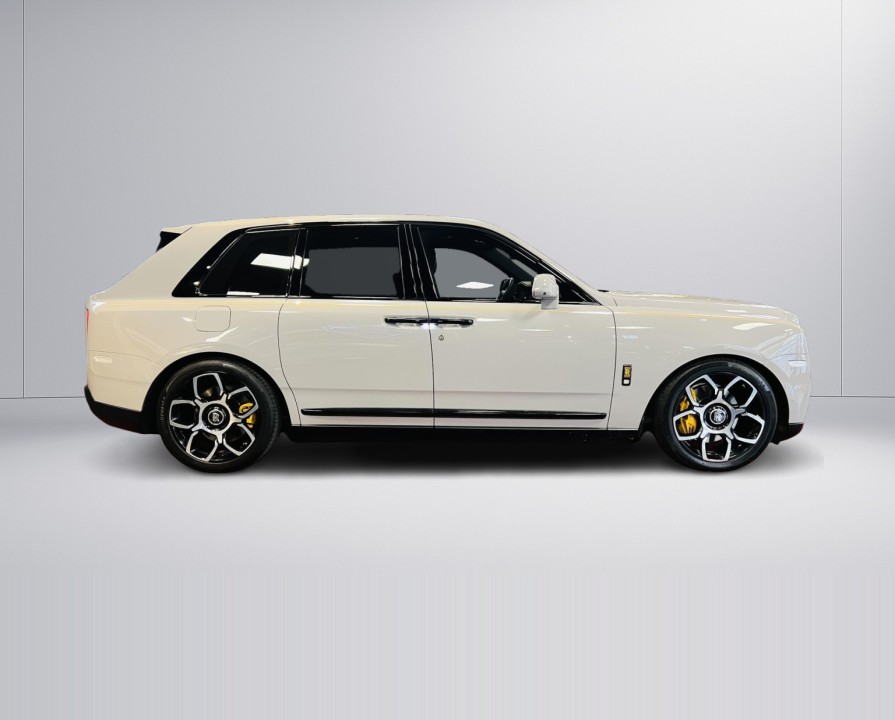 Rolls-Royce Cullinan (2)