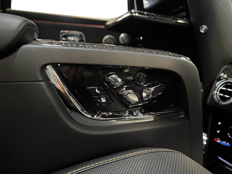 Rolls-Royce Cullinan - foto 24