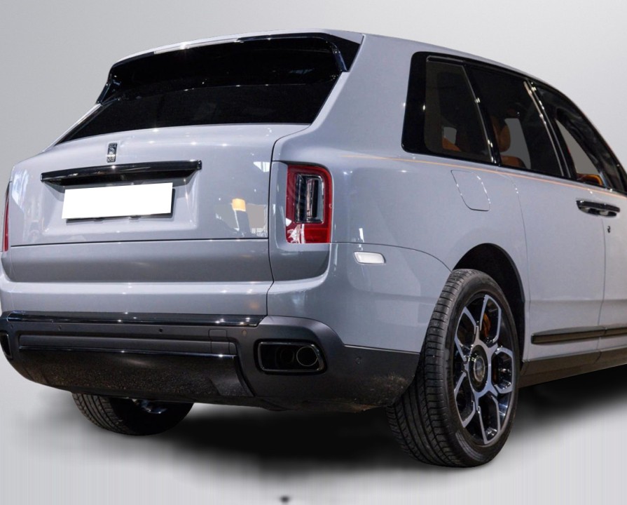 Rolls-Royce Cullinan Black Badge - foto 18