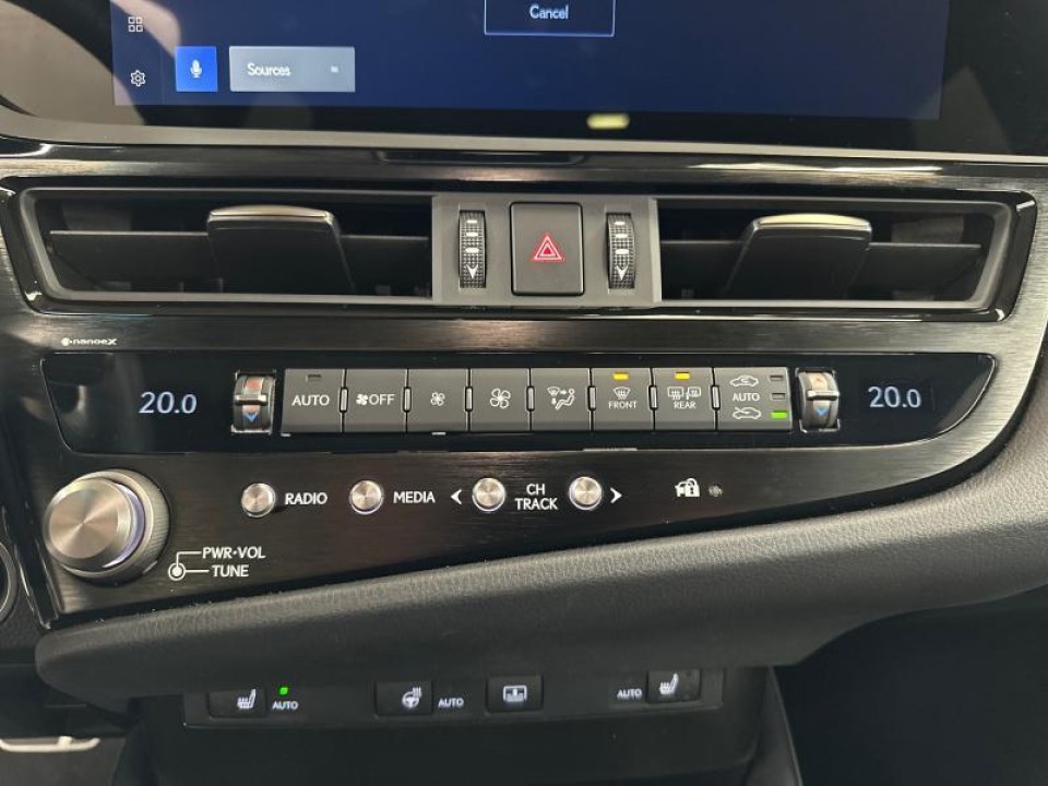 Lexus Seria ES 300h F-Sport - foto 21