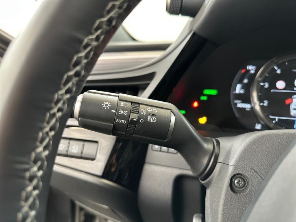 Lexus Seria ES 300h F-Sport - foto 19