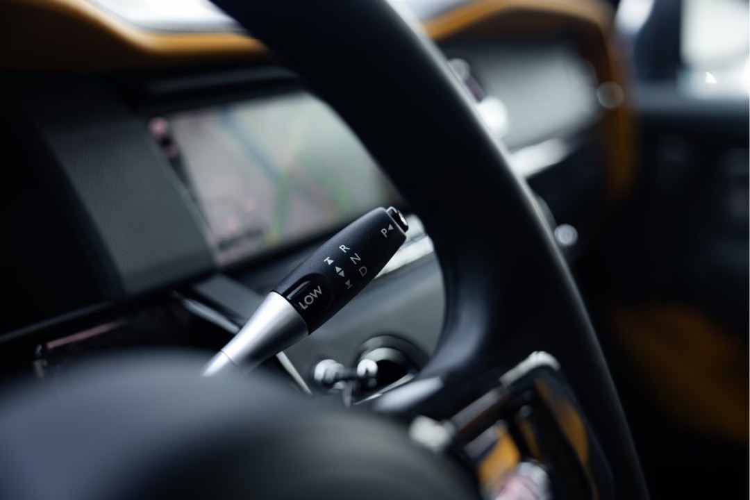 Rolls-Royce Cullinan Black Badge - foto 16