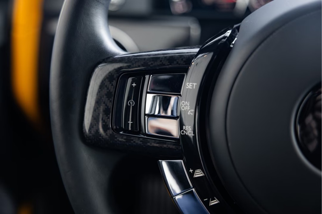 Rolls-Royce Cullinan Black Badge - foto 12