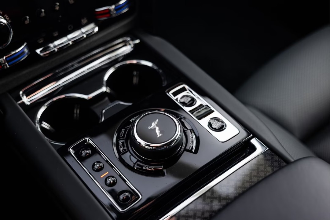 Rolls-Royce Cullinan Black Badge - foto 20