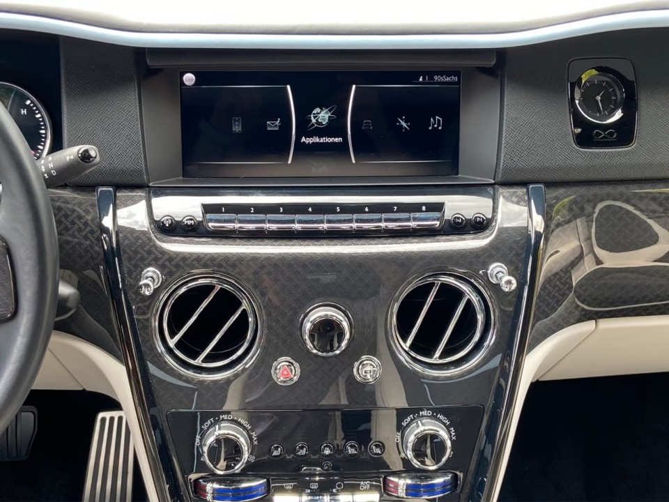 Rolls-Royce Cullinan Black Badge - foto 14