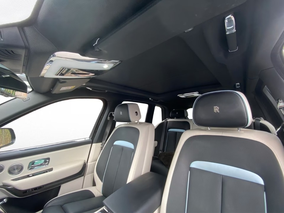 Rolls-Royce Cullinan Black Badge - foto 15