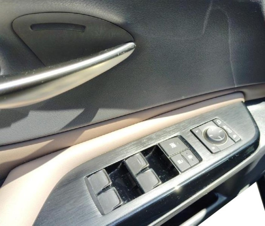 Lexus Seria ES 300h - foto 21