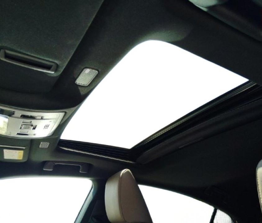 Lexus Seria ES 300h - foto 22