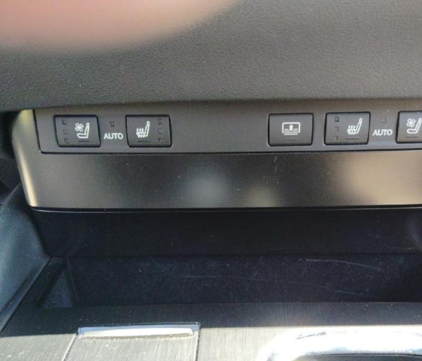 Lexus Seria ES 300h - foto 18