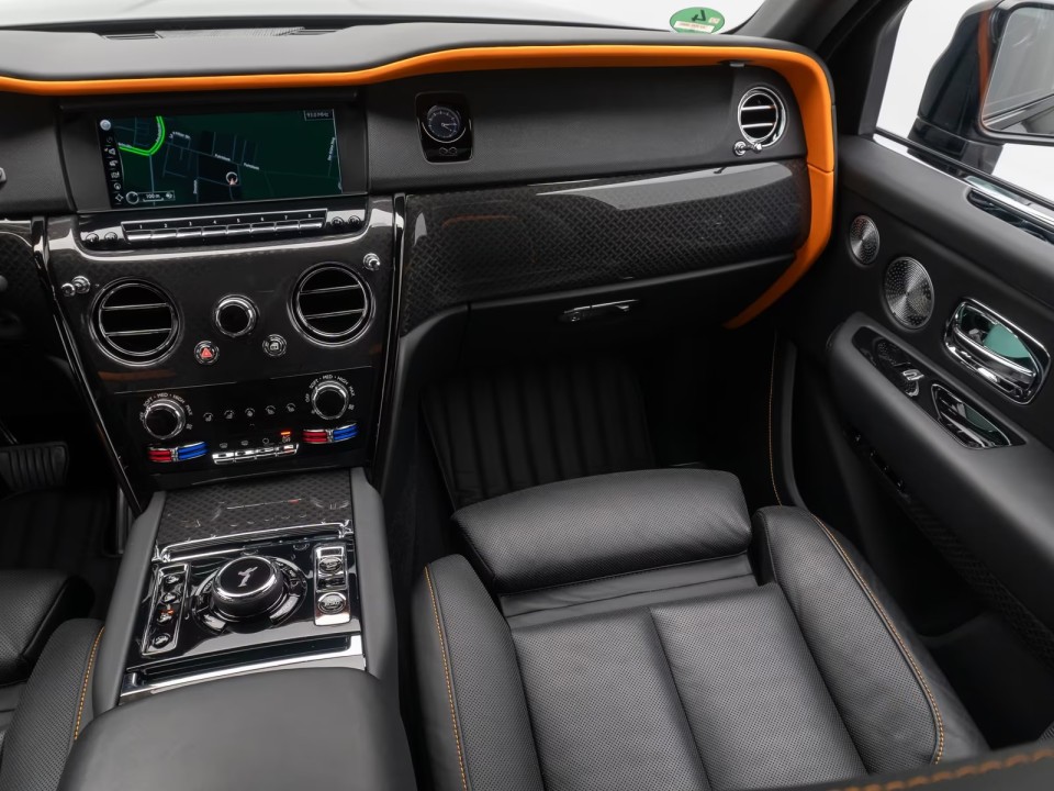 Rolls-Royce Cullinan Black Badge - foto 23
