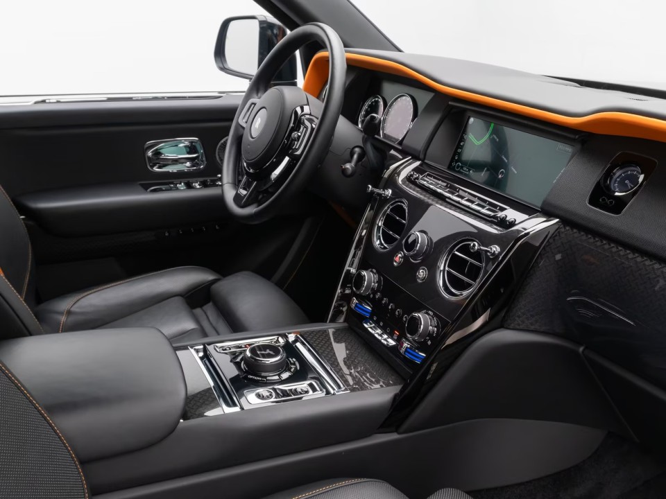 Rolls-Royce Cullinan Black Badge - foto 16