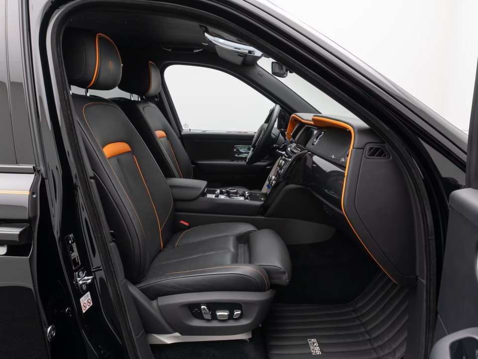 Rolls-Royce Cullinan Black Badge - foto 19