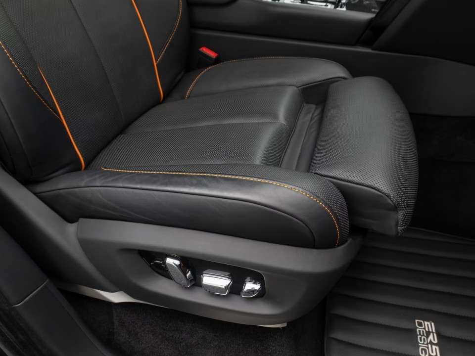 Rolls-Royce Cullinan Black Badge - foto 38