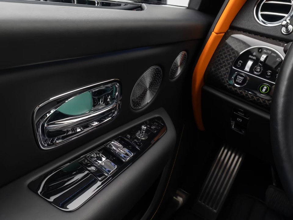 Rolls-Royce Cullinan Black Badge - foto 34