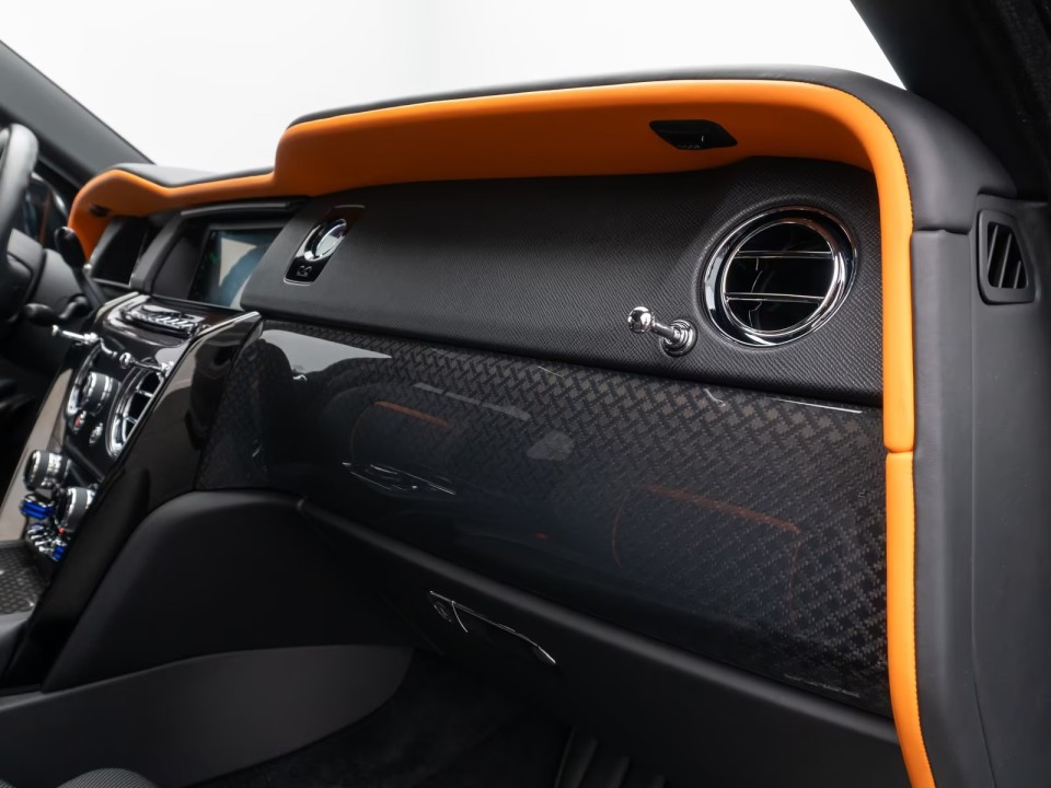 Rolls-Royce Cullinan Black Badge - foto 27