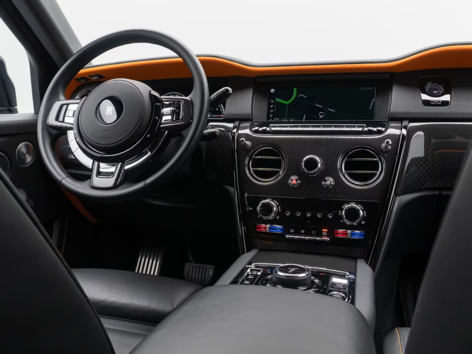 Rolls-Royce Cullinan Black Badge - foto 14