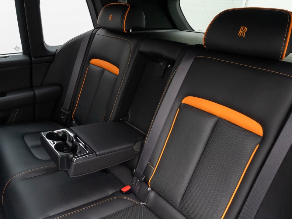 Rolls-Royce Cullinan Black Badge - foto 31