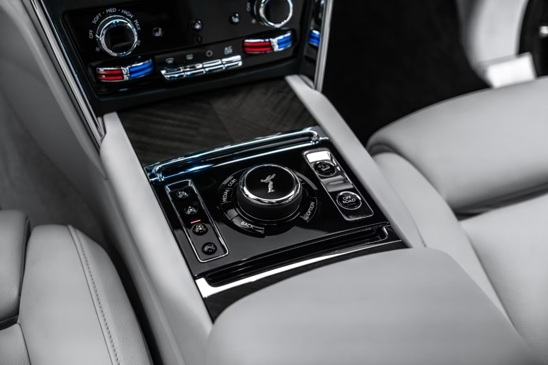 Rolls-Royce Cullinan - foto 11