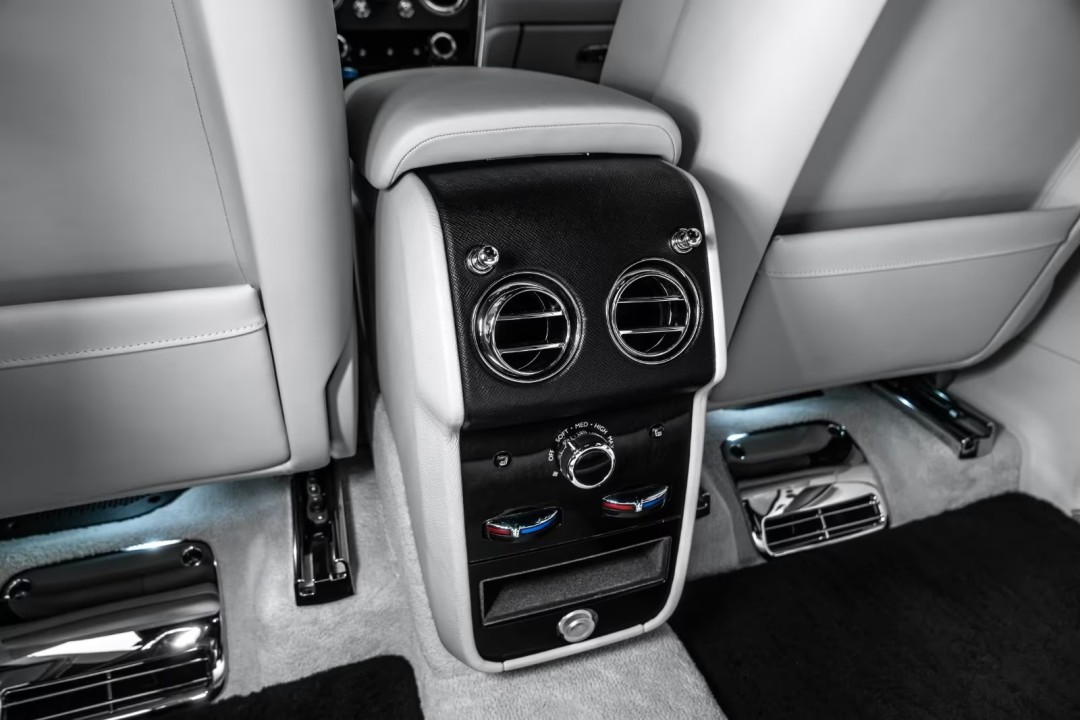 Rolls-Royce Cullinan - foto 13