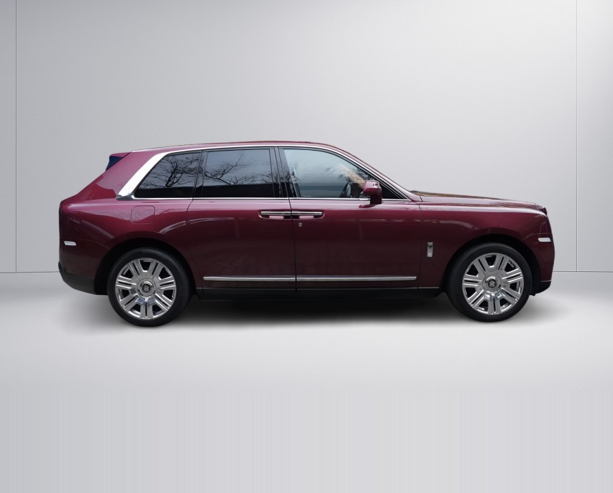 Rolls-Royce Cullinan (2)