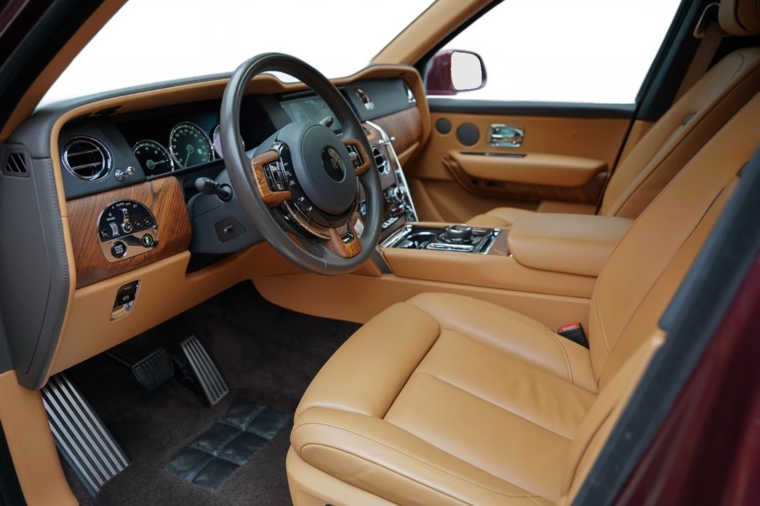 Rolls-Royce Cullinan - foto 13