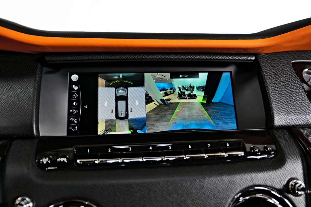 Rolls-Royce Cullinan Black Badge - foto 14