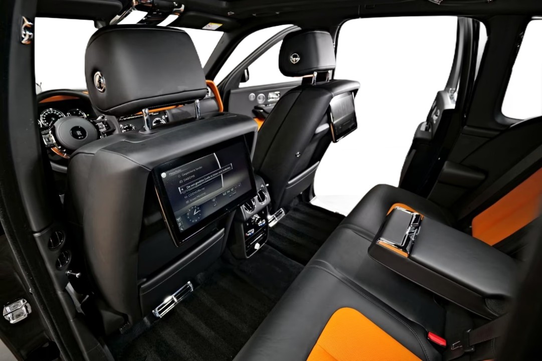 Rolls-Royce Cullinan Black Badge - foto 17