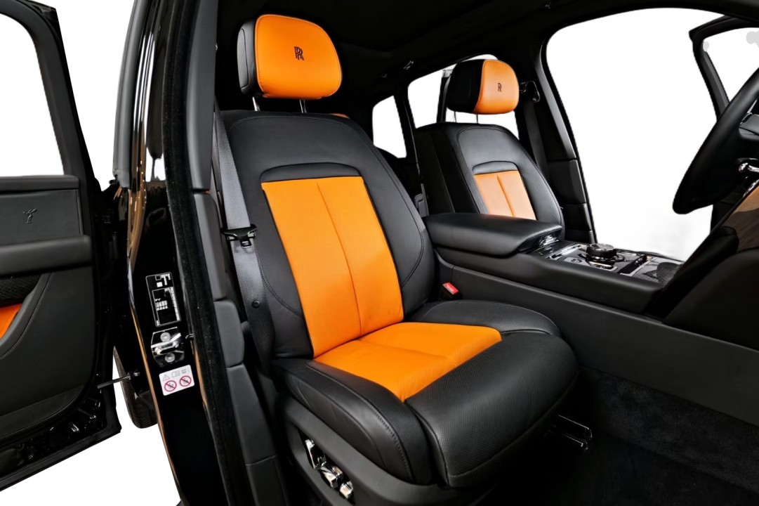 Rolls-Royce Cullinan Black Badge - foto 16