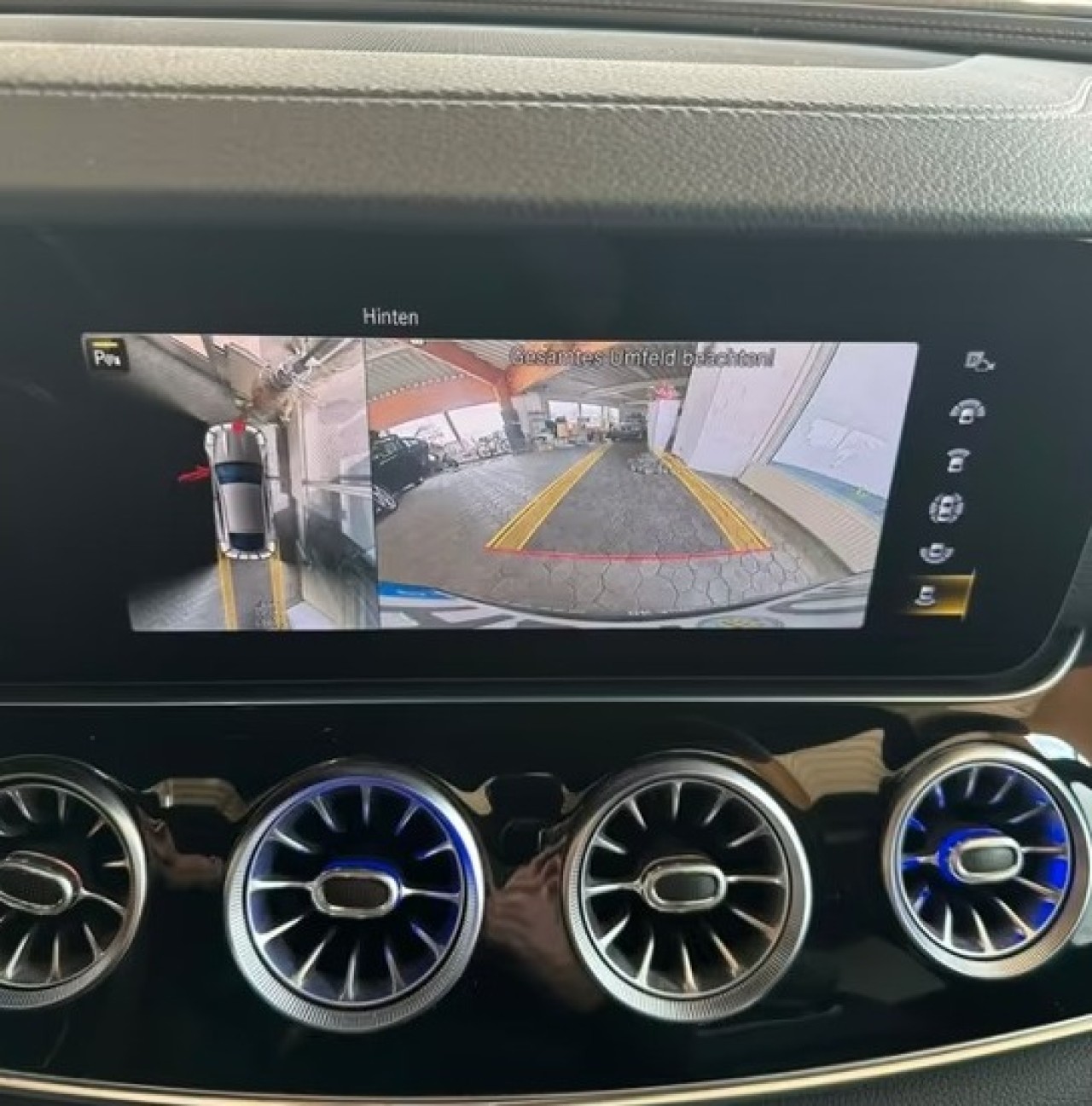 Mercedes-Benz AMG GT 43 4MATIC+ - foto 17