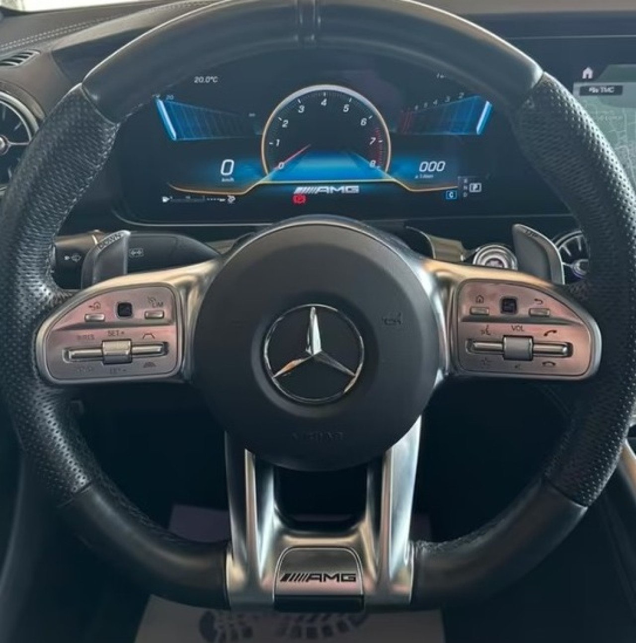 Mercedes-Benz AMG GT 43 4MATIC+ - foto 9