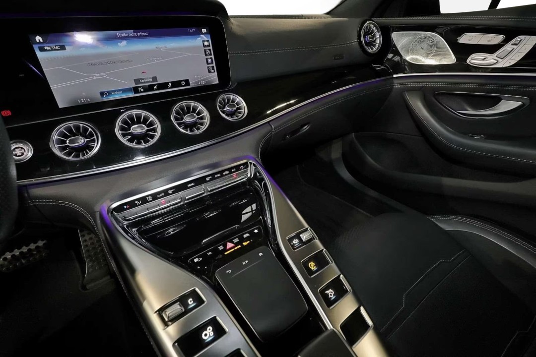 Mercedes-Benz AMG GT 43 4MATIC+ - foto 7