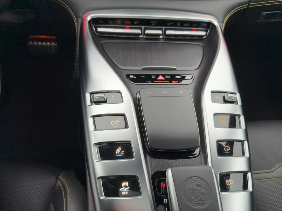 Mercedes-Benz AMG GT 43 4MATIC+ - foto 9