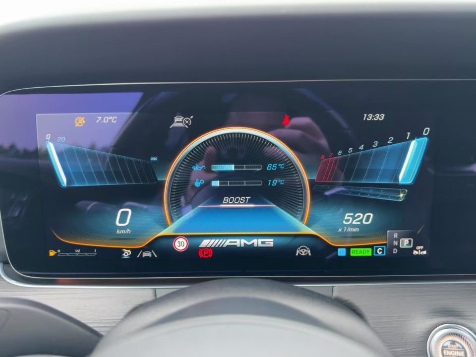 Mercedes-Benz AMG GT 43 4MATIC+ - foto 8