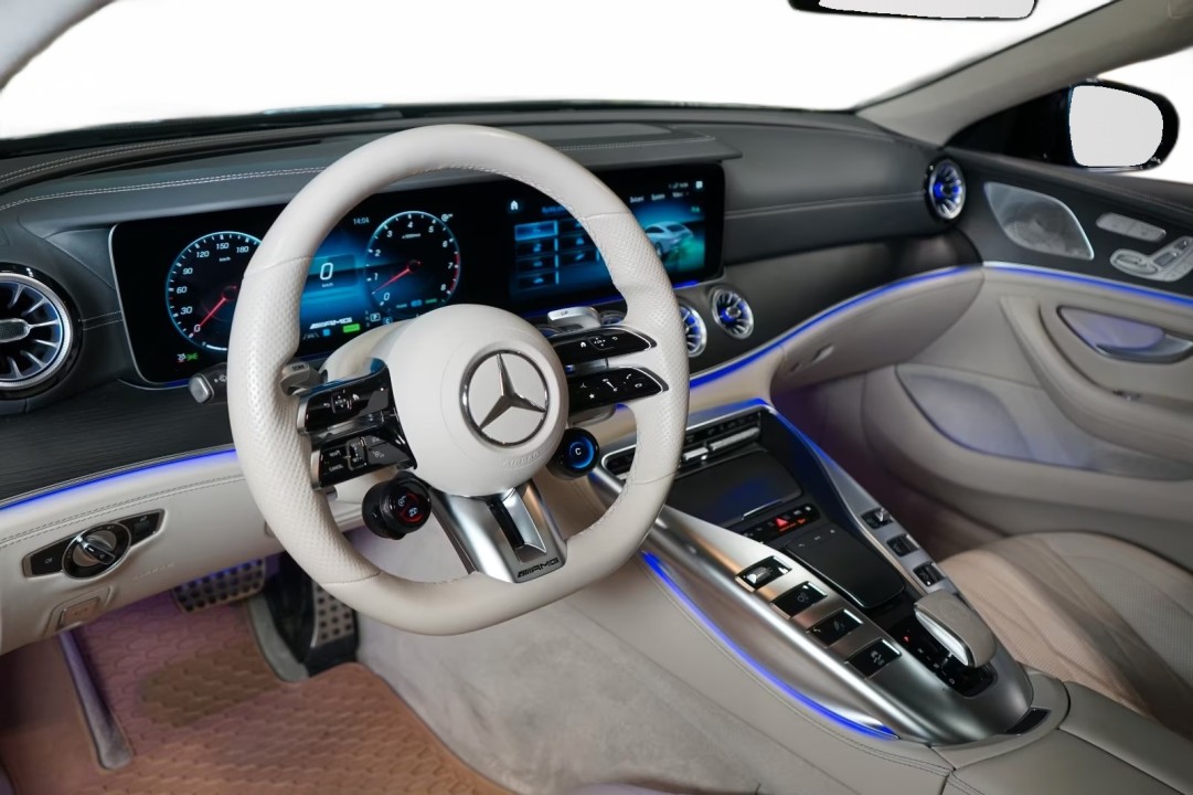 Mercedes-Benz AMG GT 53 4MATIC+ - foto 8