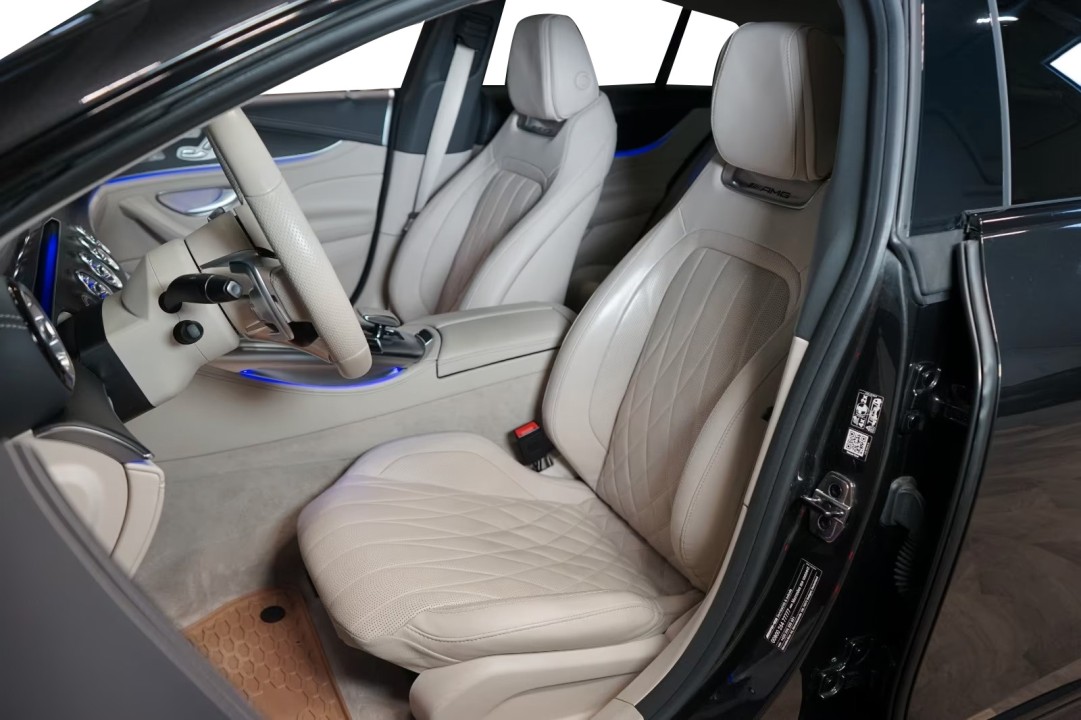 Mercedes-Benz AMG GT 53 4MATIC+ - foto 11