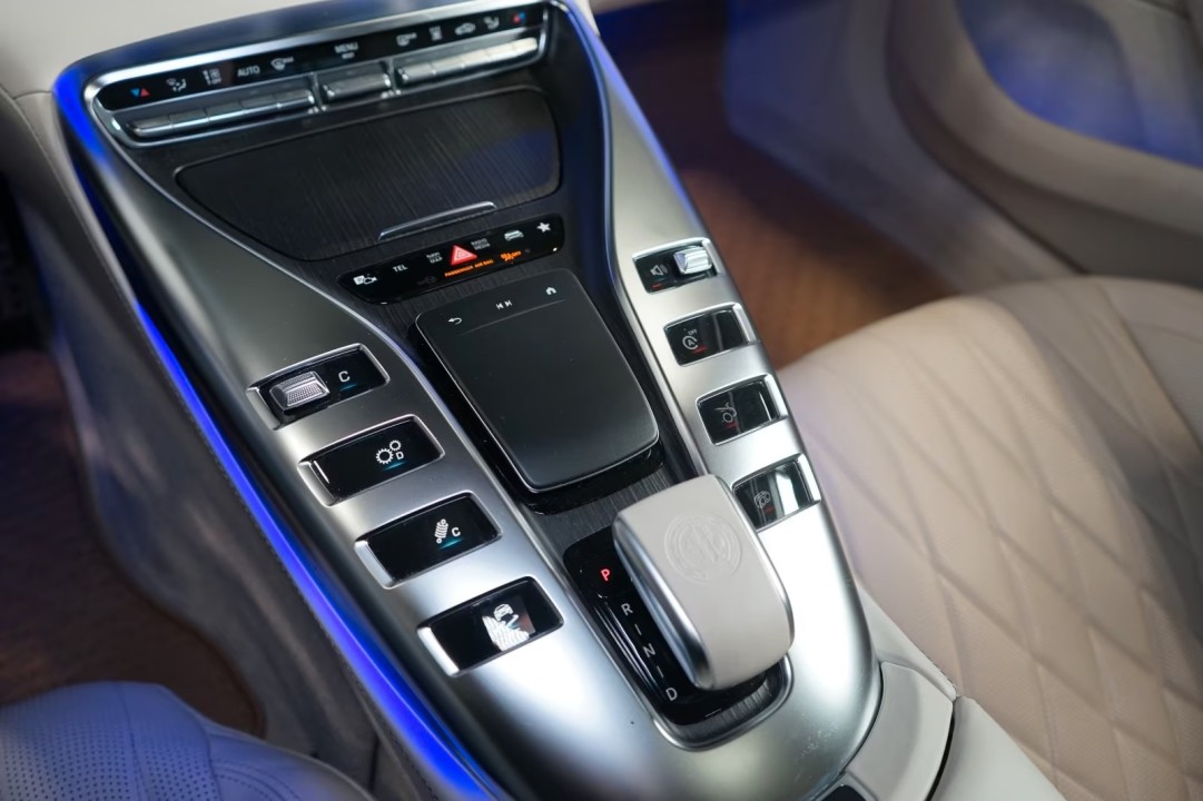 Mercedes-Benz AMG GT 53 4MATIC+ - foto 16