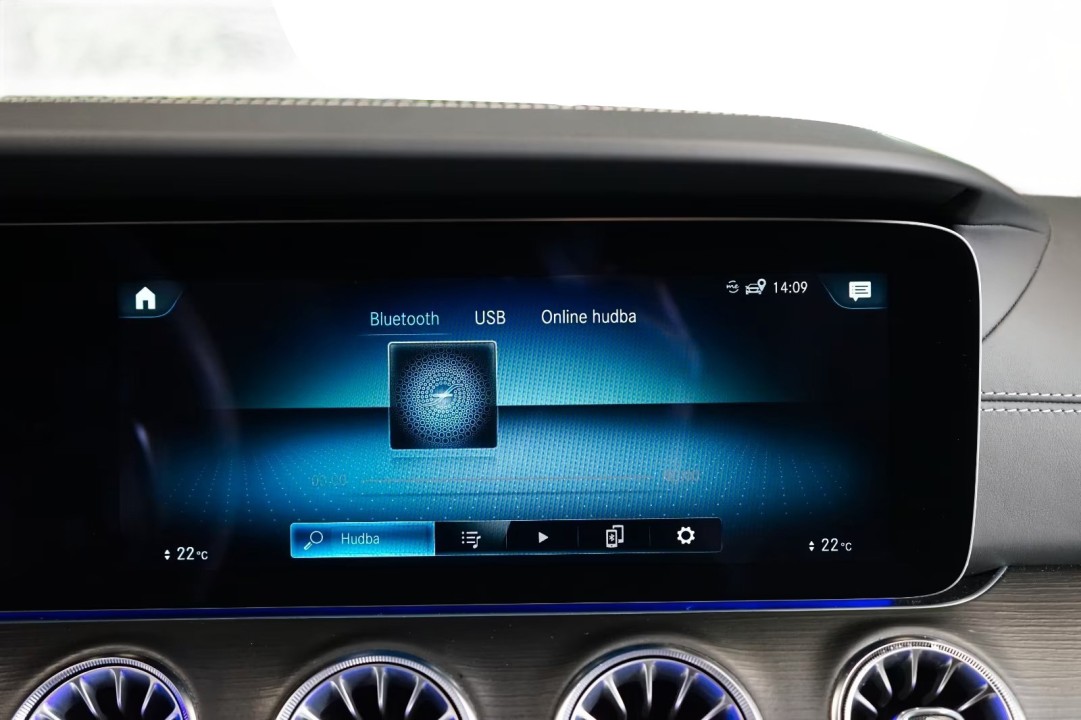 Mercedes-Benz AMG GT 53 4MATIC+ - foto 30