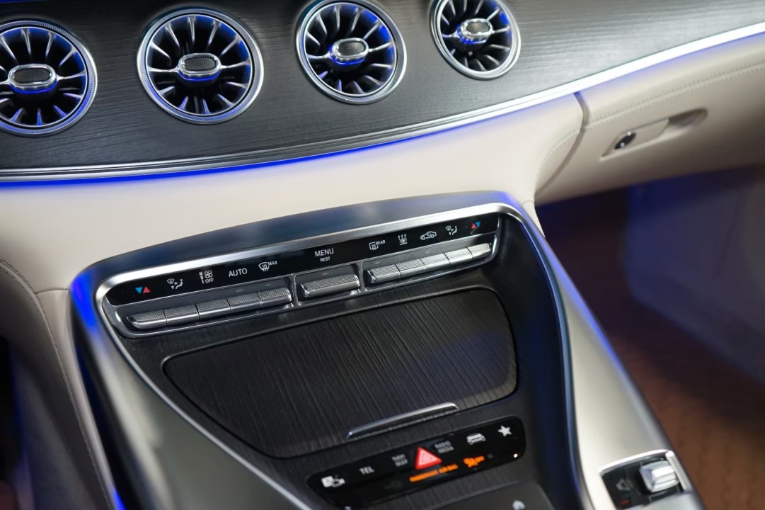 Mercedes-Benz AMG GT 53 4MATIC+ - foto 15