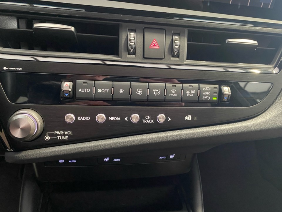 Lexus Seria ES 300h Business Line - foto 19