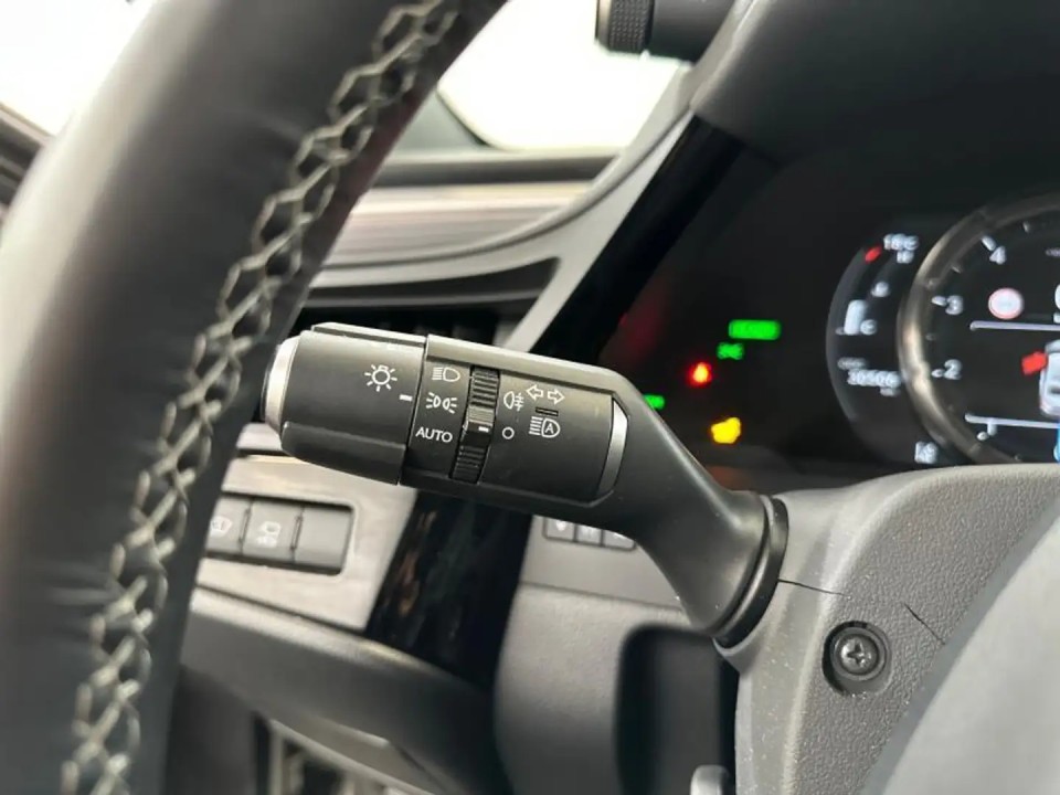 Lexus Seria ES 300h F-Sport - foto 16