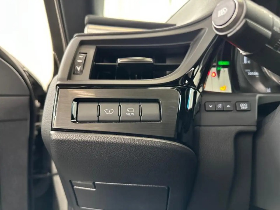 Lexus Seria ES 300h F-Sport - foto 21