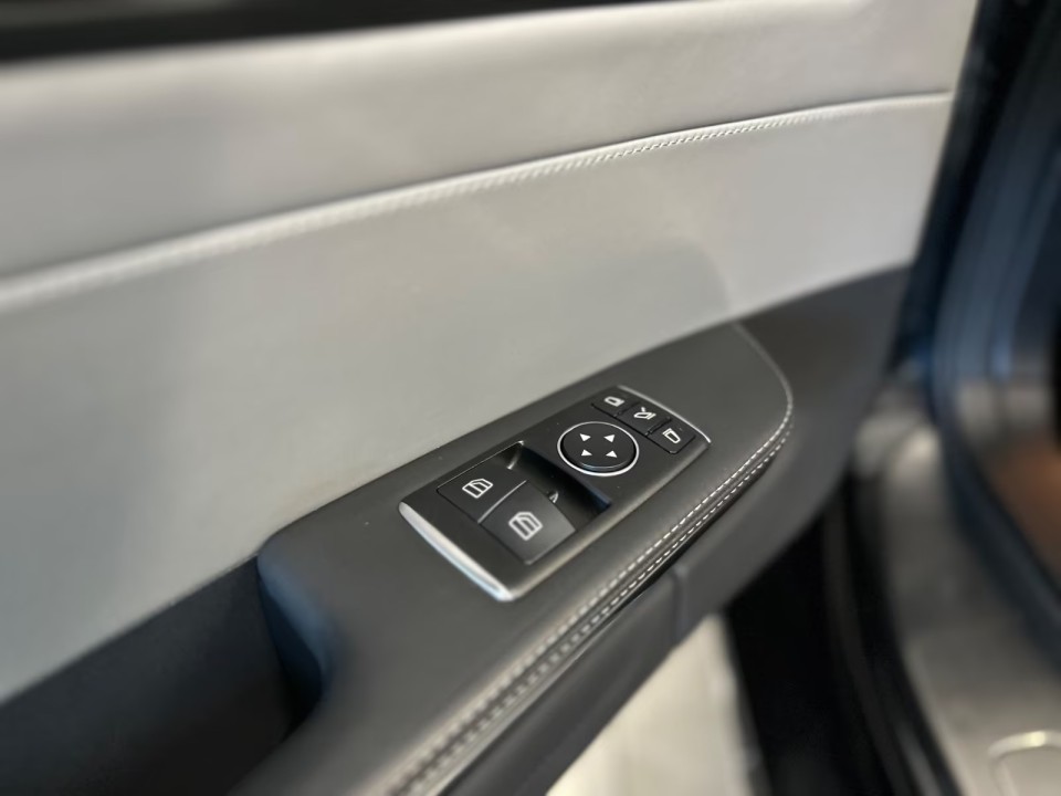 Mercedes-Benz AMG GT Cabrio - foto 19