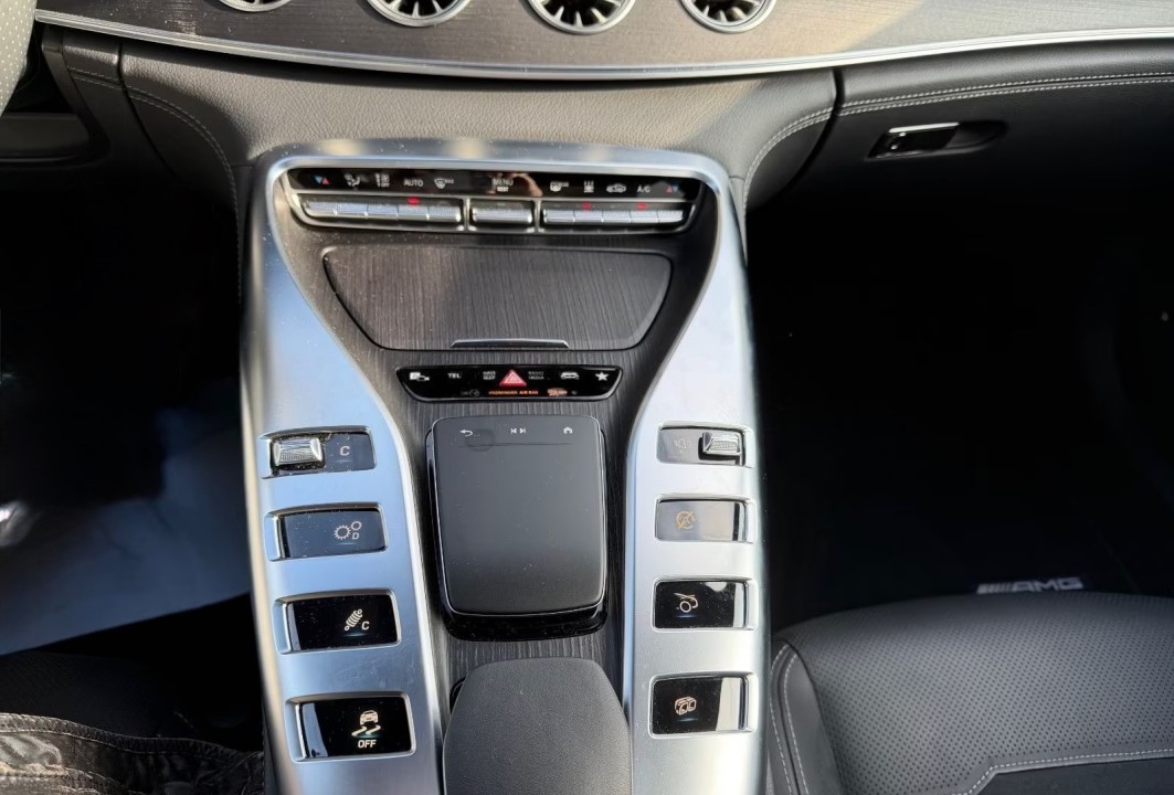 Mercedes-Benz AMG GT 43 4MATIC+ - foto 20