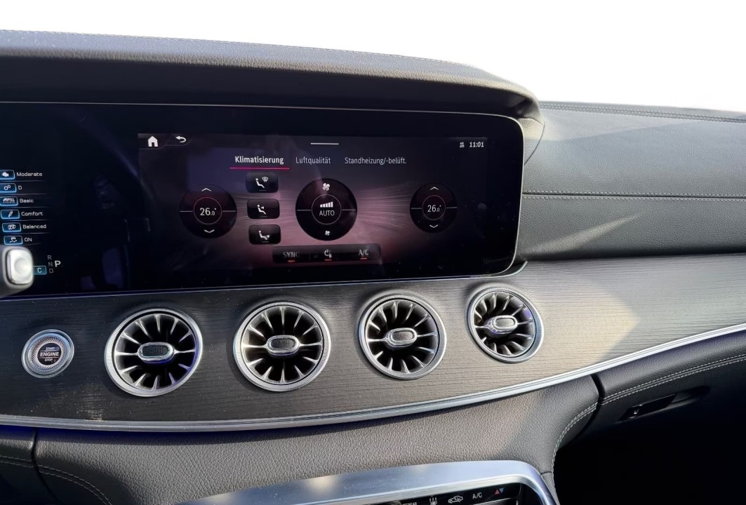 Mercedes-Benz AMG GT 43 4MATIC+ - foto 26