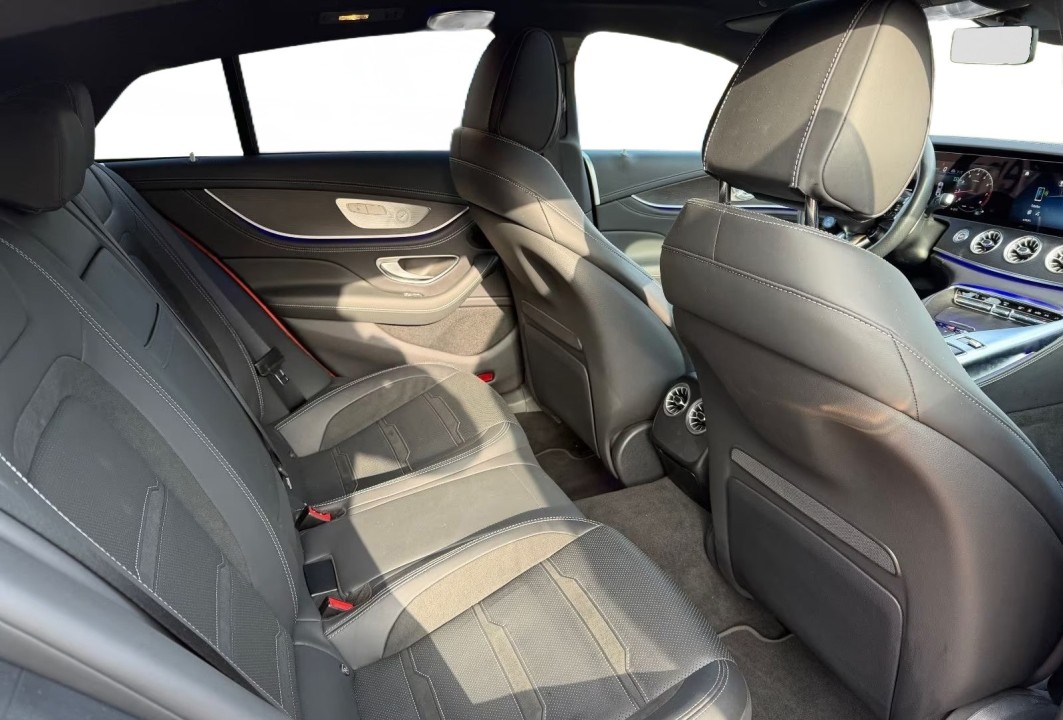 Mercedes-Benz AMG GT 43 4MATIC+ - foto 31