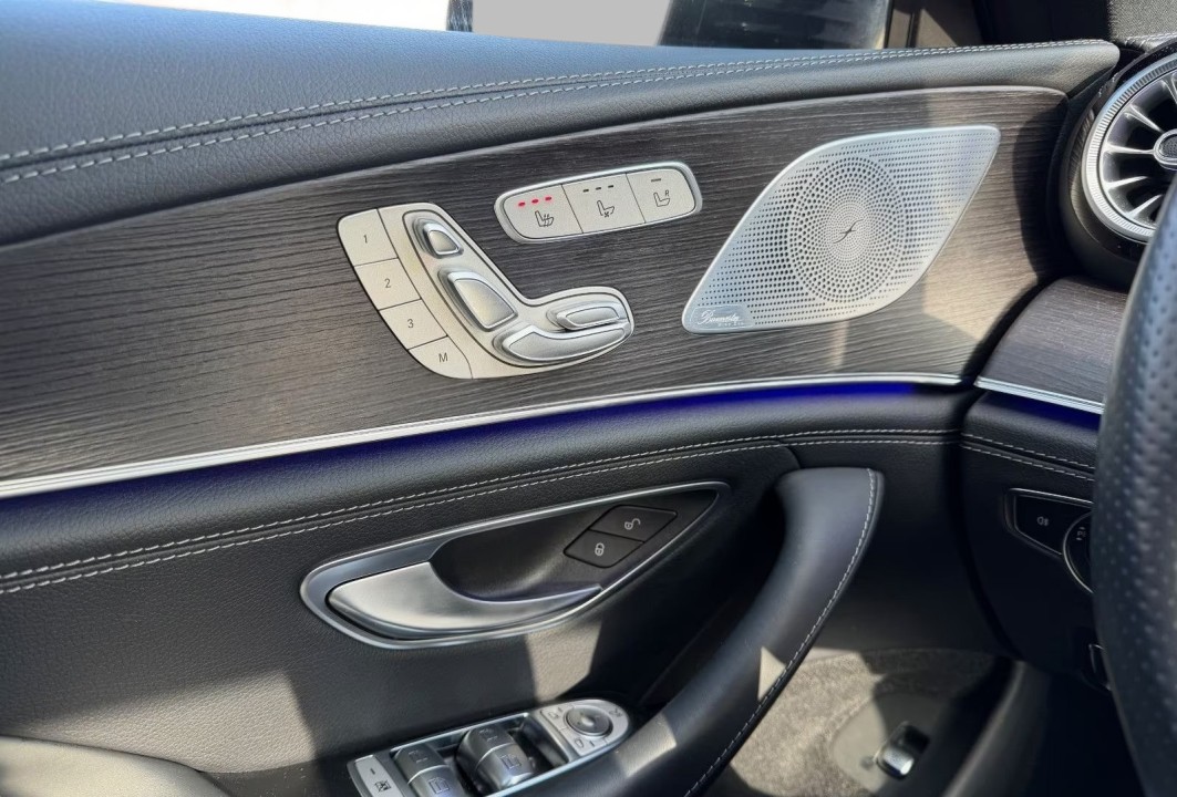 Mercedes-Benz AMG GT 43 4MATIC+ - foto 33