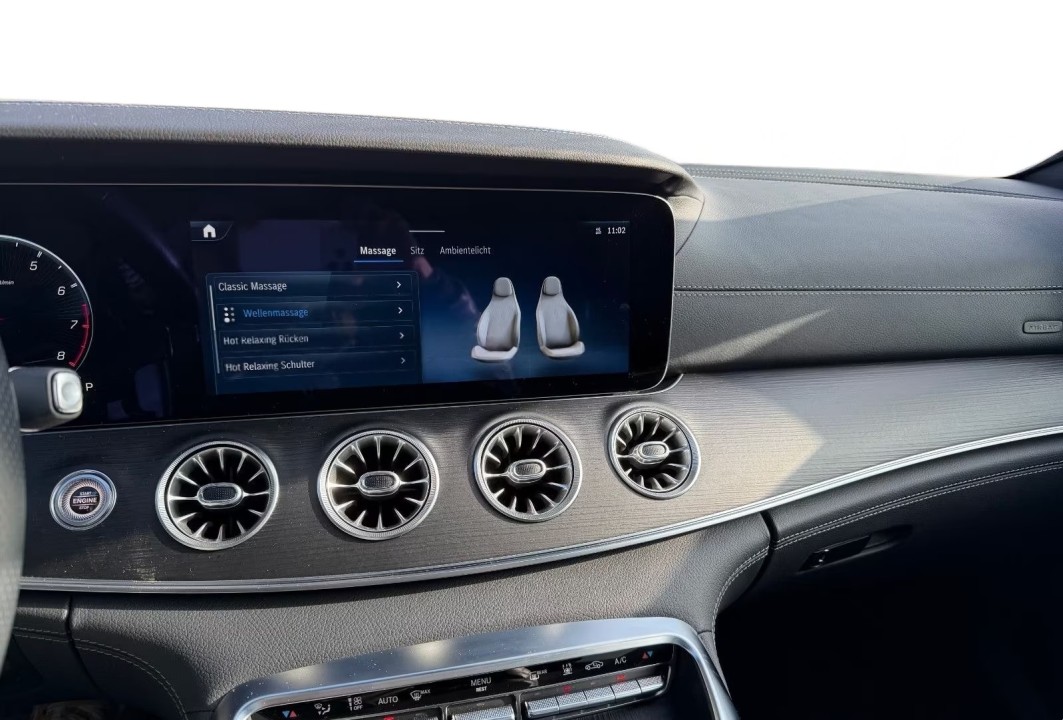 Mercedes-Benz AMG GT 43 4MATIC+ - foto 24