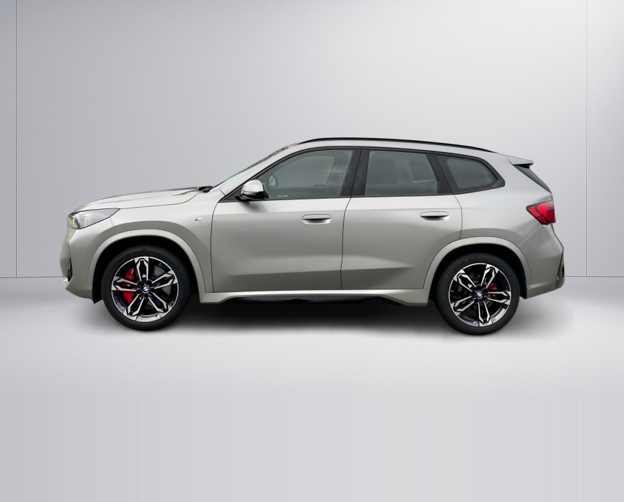 BMW X1 xDrive23i M-Sport (2)