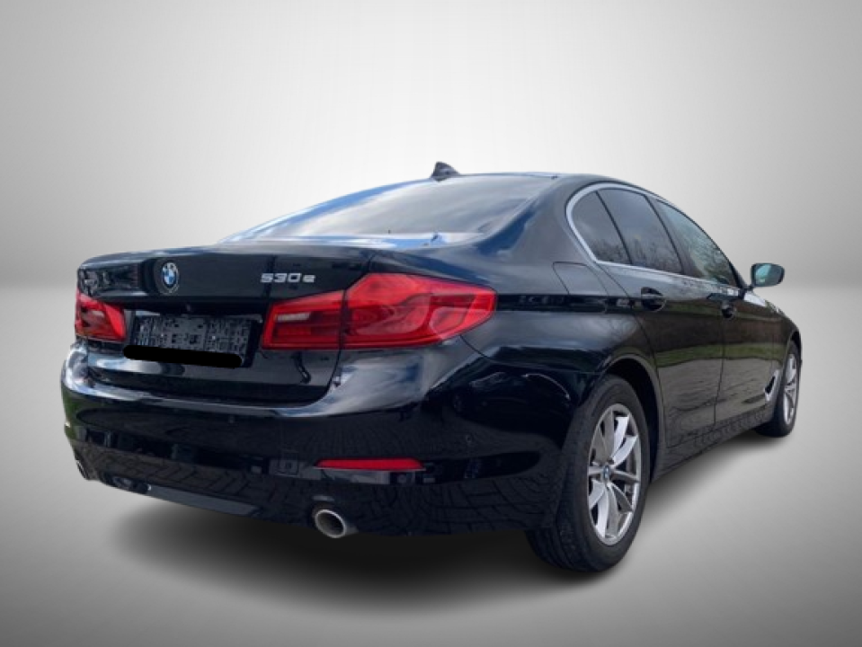 BMW Seria 5 530 EU6d-T e xDrive iPerformance (2)