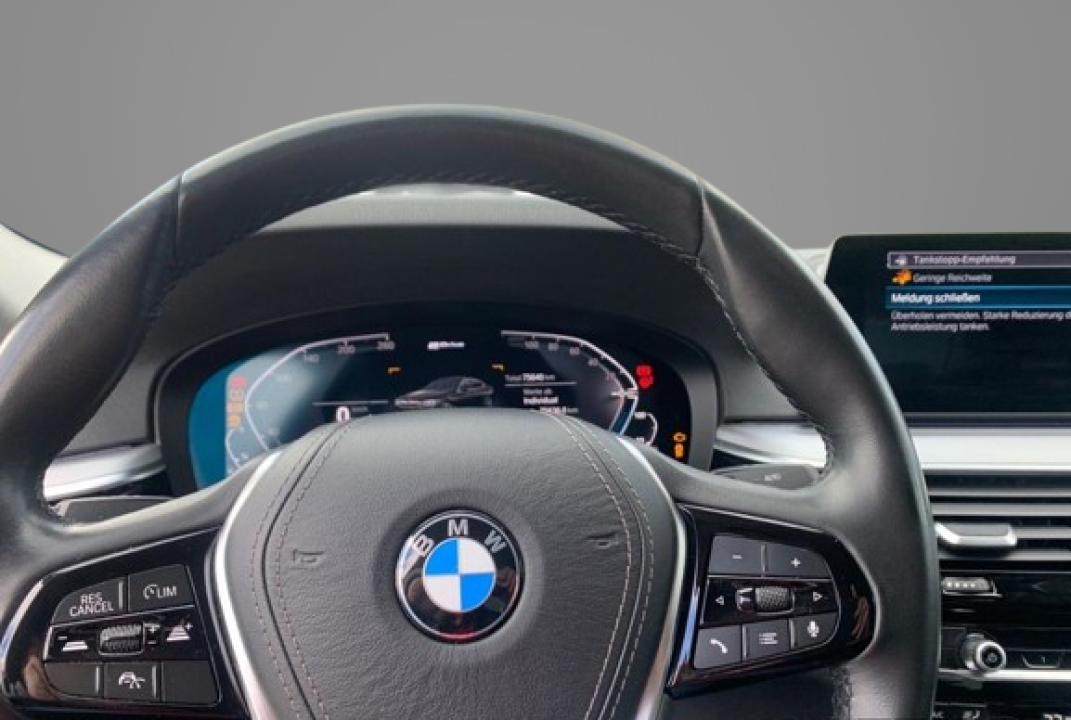 BMW Seria 5 530 EU6d-T e xDrive iPerformance - foto 9